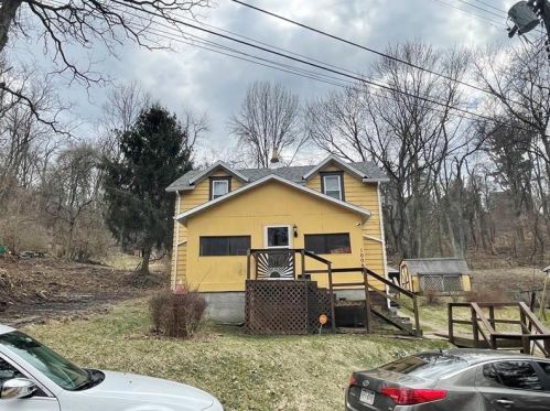 10060 Grandview Ave, Pittsburgh PA 15237-2253 exterior