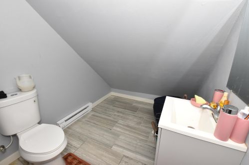 2911 33, Milwaukee WI 53215-3619 exterior