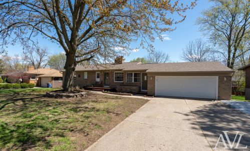 3440 Newcastle Dr, Grand Rapids, MI 49508-2550