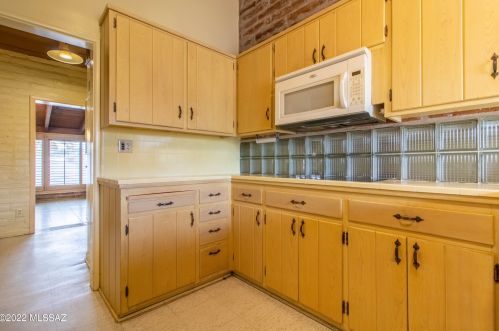 3380 Arroyo Chico, Tucson AZ  85716-5813 exterior