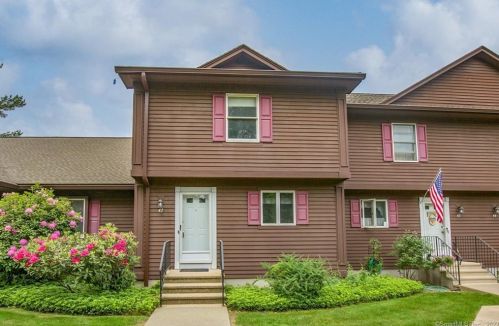 42 Candlewood Dr, Enfield, CT 06082-2737