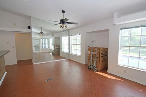 182 Carter Ave, Fort Pierce FL 34983-2901 exterior