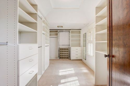 5347 Berkeley Blvd, Milwaukee WI 53217-5138 exterior