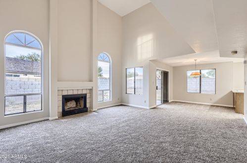 19045 31 Pl, Phoenix AZ 85050-2522 exterior