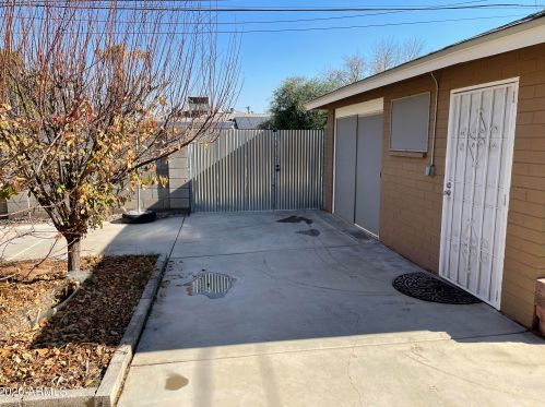 6119 19 Ave, Phoenix AZ 85015-2108 exterior