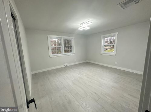 99 Elfreth Rd, Huntingdon Valley PA  19006-1210 exterior