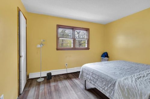 156 Avery St, Manchester CT 06042-1756 exterior