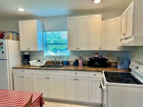 5327 Georgia Ave, Naples FL 34113-7812 exterior