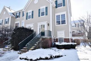 2414 Courtyard Cir, Aurora, IL 60506-6694