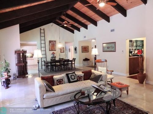 21109 Escondido Way, Boca Raton FL 33433-2508 exterior