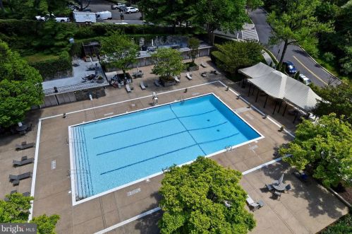 2801 New Mexico Ave, Washington DC  20007-3921 exterior