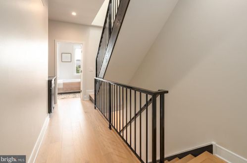 2302 Gordon St, Philadelphia PA 19132-4631 exterior