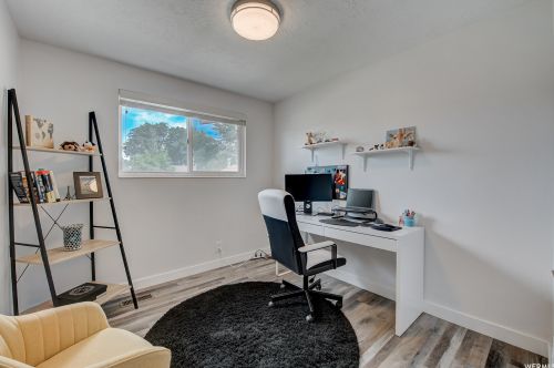 318 David Cir, Sandy UT 84070 exterior