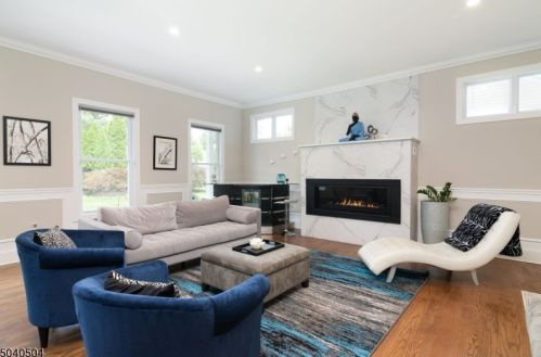 70 Elmwood Dr, Livingston NJ 07039-2231 exterior