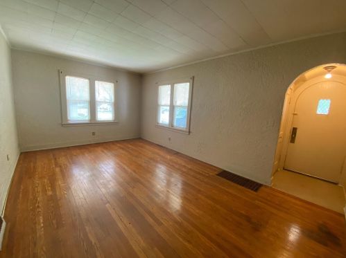 1414 Stamford Ave, Kalamazoo MI 49048-1415 exterior