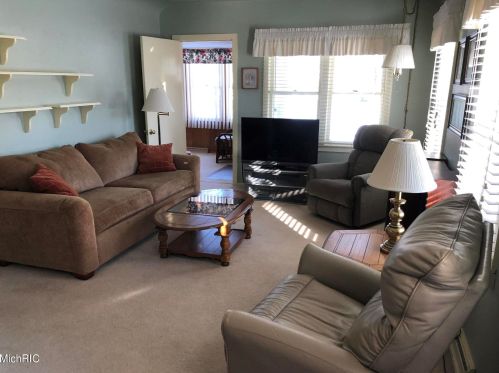 3345 Reginald Dr, Meskegon, MI 49444-3472