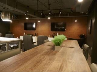 3701 Lindell Blvd, Saint Louis MO  63108-3411 exterior