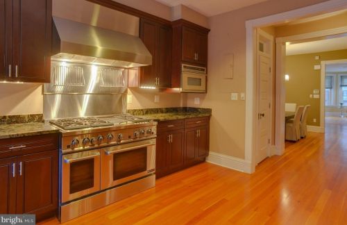 1731 Riggs Pl, Washington DC 20009-6248 exterior