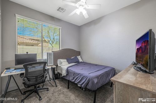 3882 Ashton Dr, Phoenix AZ 85086-2774 exterior