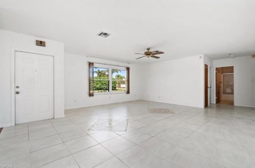 600 102nd Ave, Naples, FL 34108-3211