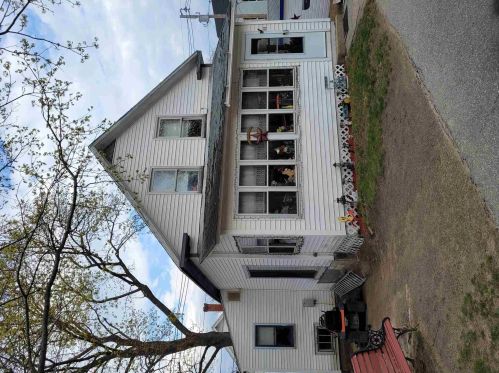 11 Merrimack St, Concord, NH 03301-3805