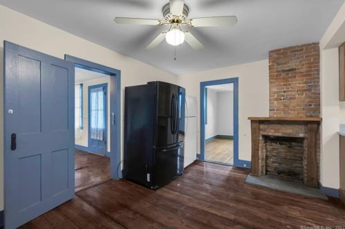 83 Maple St, Ellington CT  06029-3350 exterior