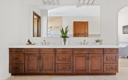 36648 27th Ave, Phoenix AZ 85086-8747 exterior