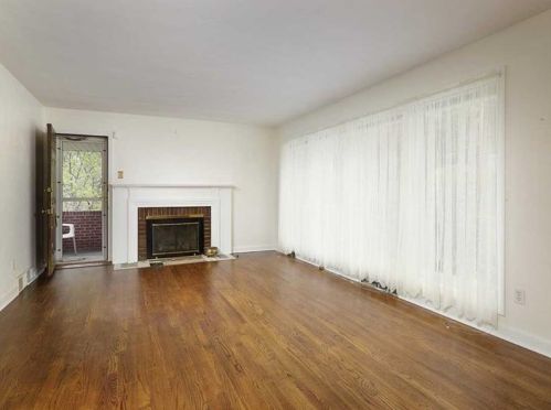 2521 Creekedge Dr, Pittsburgh, PA 15235-4911