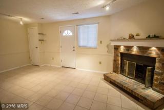 8867 Cross Country Pl, Gaithersburg MD  20879-4622 exterior