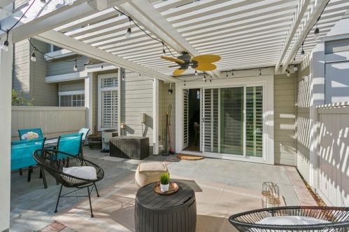 2232 Catalpa Dr, Tustin CA 92782-8357 exterior