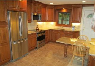 132 Gdn Ter, Edison NJ  08817-4502 exterior