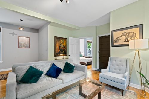 3009 Belden Ave, Chicago IL 60647-2804 exterior