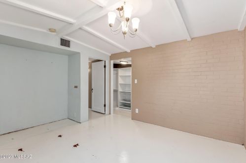 1211 Forgeus Ave, Tucson AZ  85716-3831 exterior