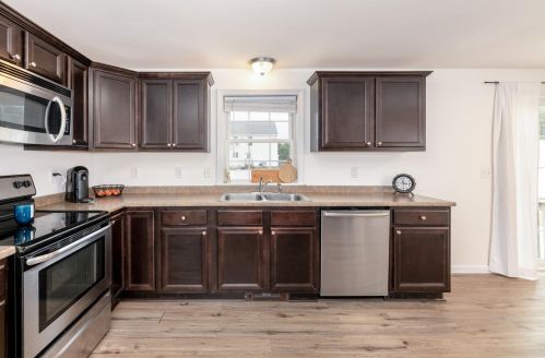 24 Amy Way, Concord NH  03303-1045 exterior