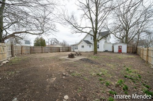 222 Leonard St, Belding MI  48809-1234 exterior