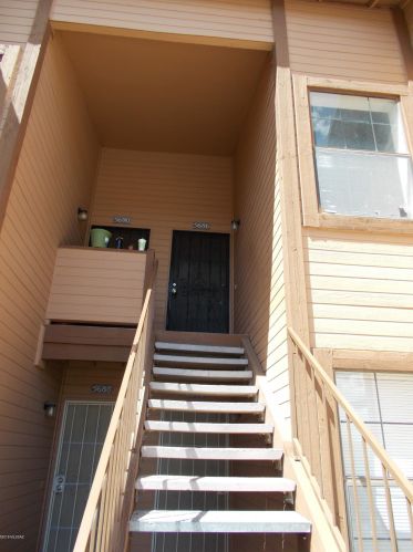 5686 Wood Crest Dr, Tucson AZ  85746-1305 exterior