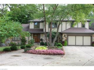 8585 Metropolitan Blvd, Cleveland OH  44138-2240 exterior