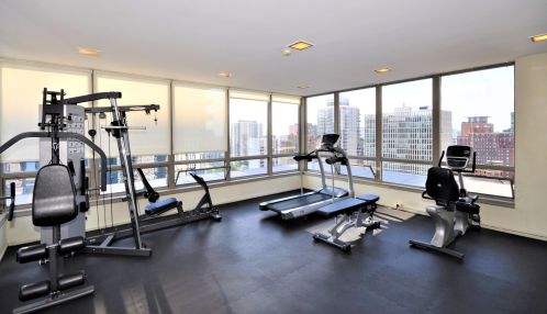 30 Elm St, Chicago IL 60611-2715 exterior