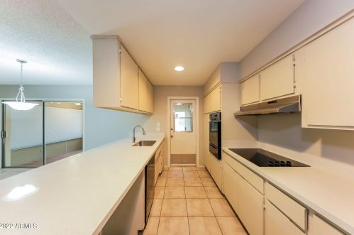 3022 Anderson Dr, Phoenix AZ  85053-1903 exterior