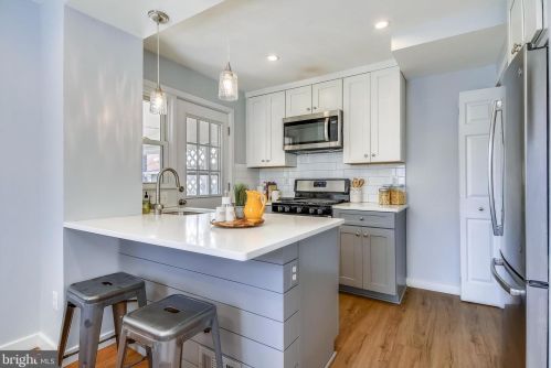 6030 Kings Hwy, Alexandria VA  22303-2232 exterior