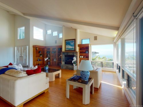 1994 Alaeloa St, Honolulu HI 96821-1021 exterior