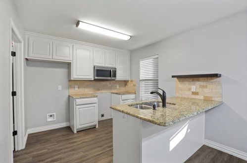 401 Maple Row, Denison TX  75021-2711 exterior