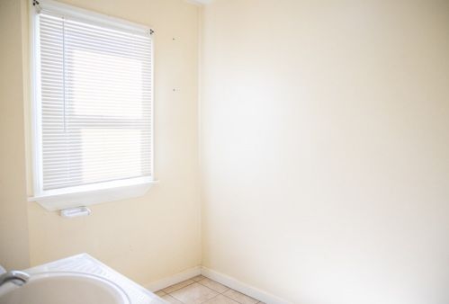 48 Morris St, Springfield MA 01105-2001 exterior