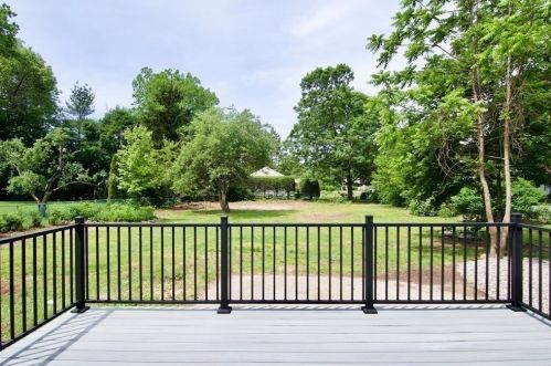 75 Rochford Cir, Springfield MA  01128-1024 exterior