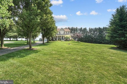 7327 Coventry Dr, Middletown MD 21769-6636 exterior