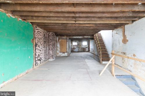 2320 2nd St, Philadelphia PA 19133-3303 exterior