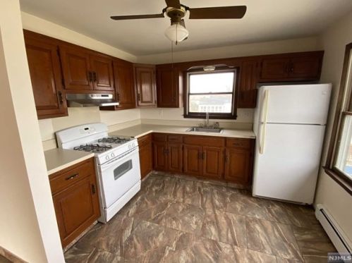 100 Jackson Ave, West Paterson NJ  07424-3334 exterior