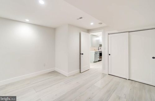 4624 Asbury Pl, Washington DC  20016-4325 exterior