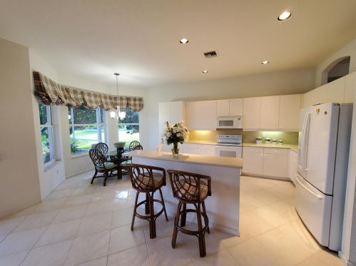 11637 Castellon Ct, Boynton Beach FL 33437-4085 exterior