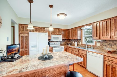 3573 Gresham Ave, Saint Paul MN 55128-4413 exterior